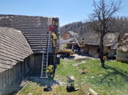 vir foto pgd Cerklje_5_gasilci